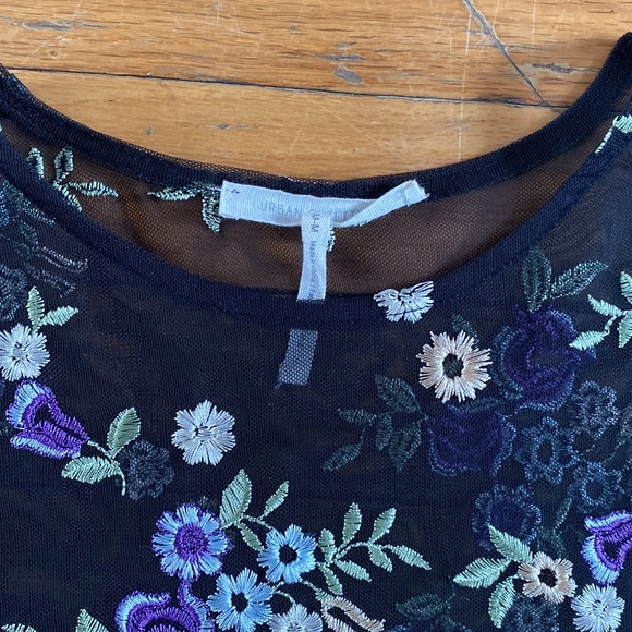 Urban Outfitters Sheer Mesh Cropped Black Floral Embroidered Shirt - Picture 6 of 6